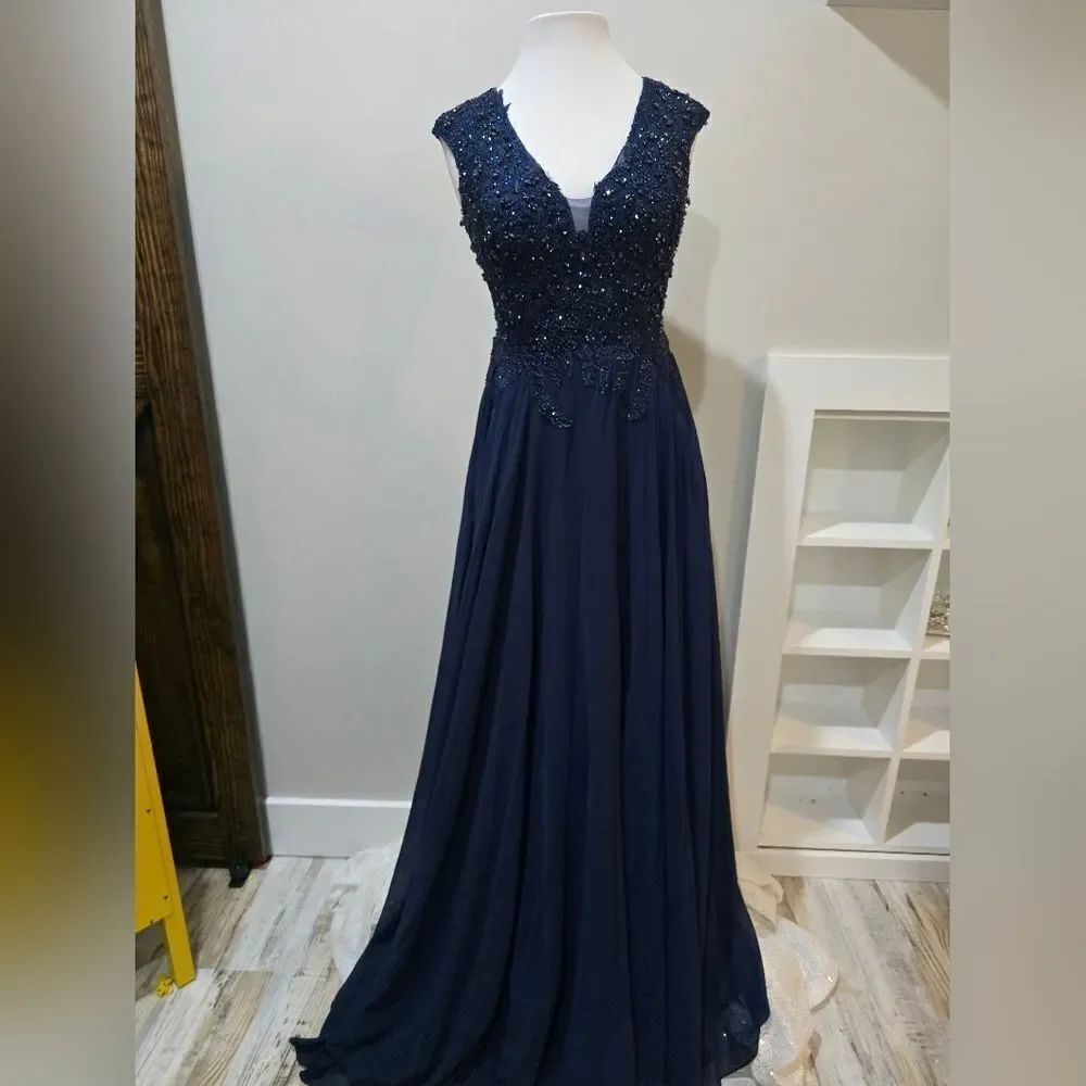Mac Duggal 20265 Cap Sleeve Applique Bodice Flowy Gown NWT Size 2 Navy Blue - Picture 4 of 8